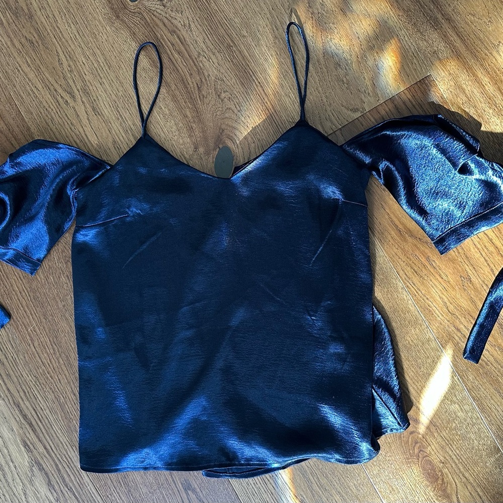 Urban Outfitters x Silence + Noise Shiny Cold-Shoulder Tie Top, Navy, Medium